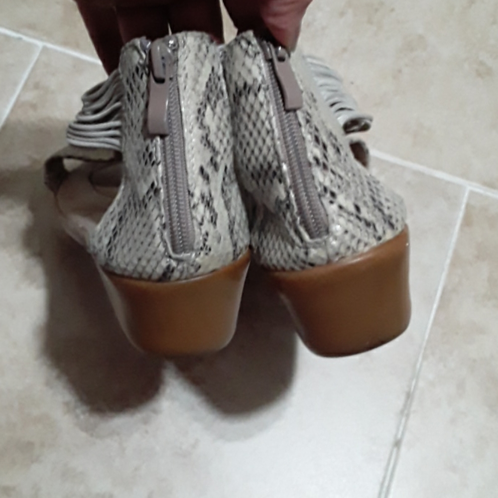Shoes - Picture 3 of 3